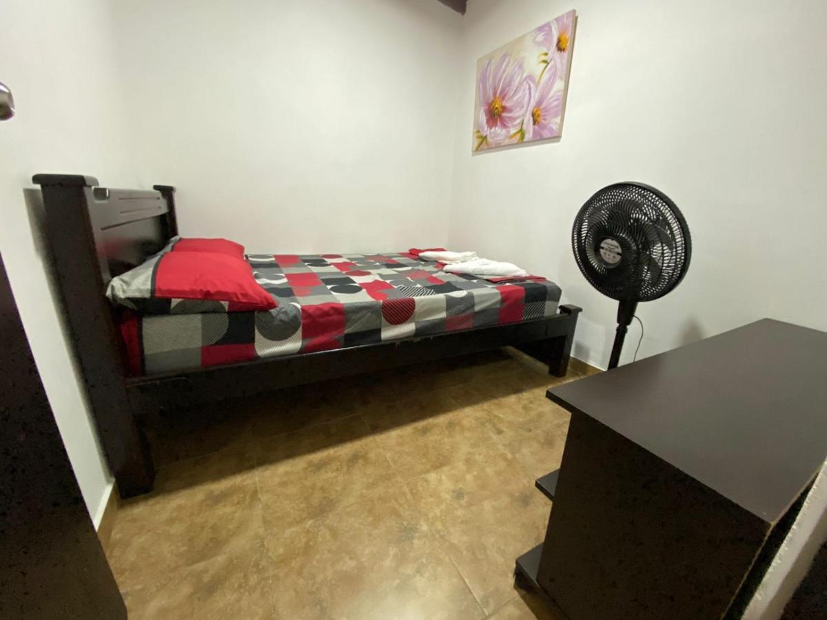Apartamentos Excelente Ubicacion Medellin Exterior photo